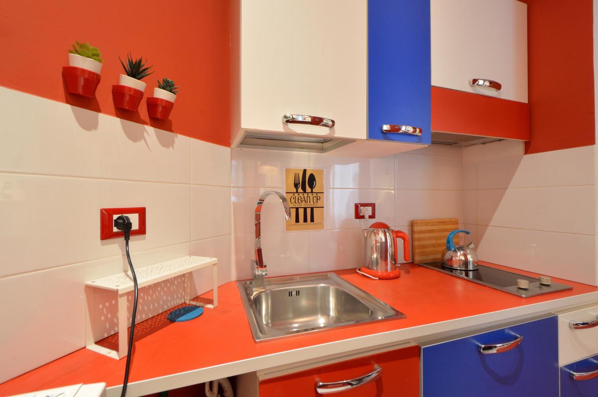 Bellissimo Mini Deluxe Di Design E A Tema Inghiterra - Potente Wi-fi Ottimo Il Collegamento Con Aeroporto Di Malpensa E Rho Fiera, Vicino A 3 Linee Metropolitane Appartement